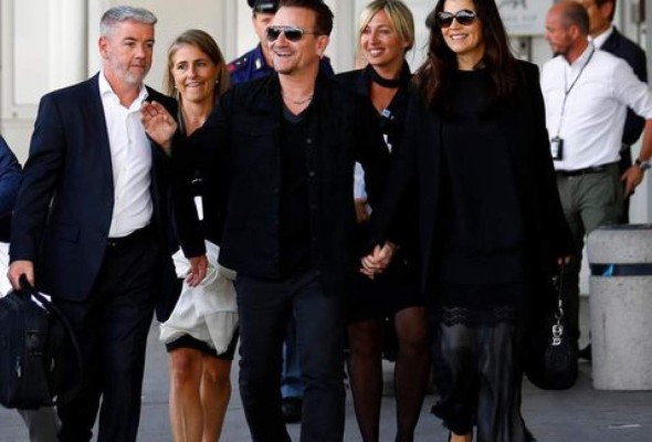 Bono llega a Venecia para la boda de George Clooney