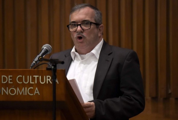 FARC garantiza su renuncia a las armas pese a difícil paz en Colombia