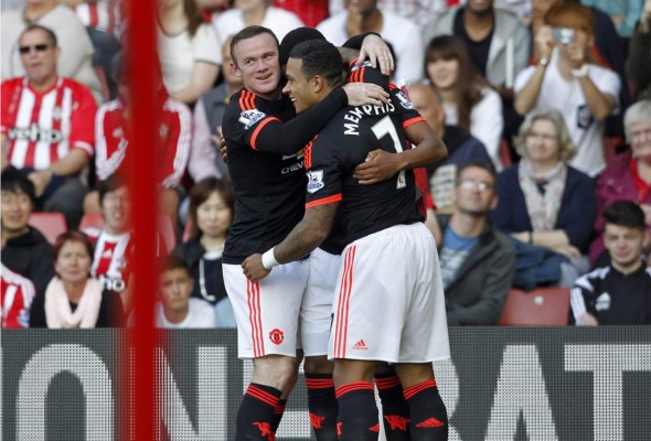 El Manchester United se acerca al liderato en Inglaterra