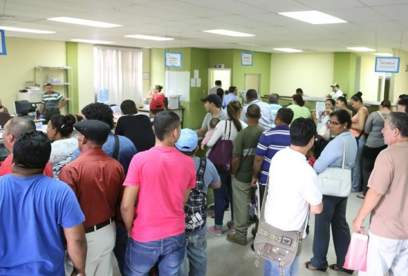 Reanudan parcialmente trámites de vehículos