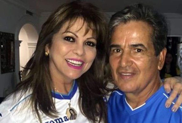 Esposa de Pinto manda apoyo a la Selección de Honduras