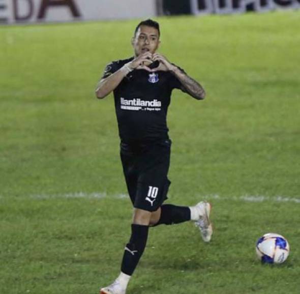 Erick Andino Portillo: El delantero no seguirá en el Honduras Progreso y su nuevo club para el próximo Torneo es el Real de Minas. Anteriormente militó en Motagua.