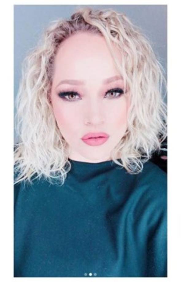 El cambio en su aspecto físico la condujo a ser una persona completamente diferente, pero conservando su esencia.<br/><br/>