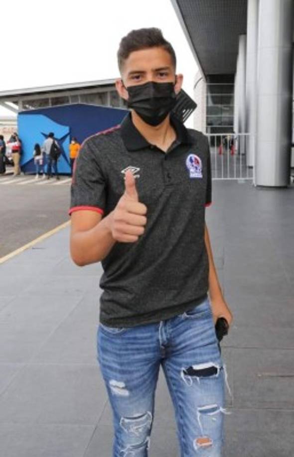 Rodrigo Rodríguez - El joven mediocampista también formó parte de la delegación que viajó con el Olimpia para la gira de amistosos en Estados Unidos. El jugador de 17 años todavía no firma con los albos, pero lo haría por dos años. Llegó procedente del Real de Minas.