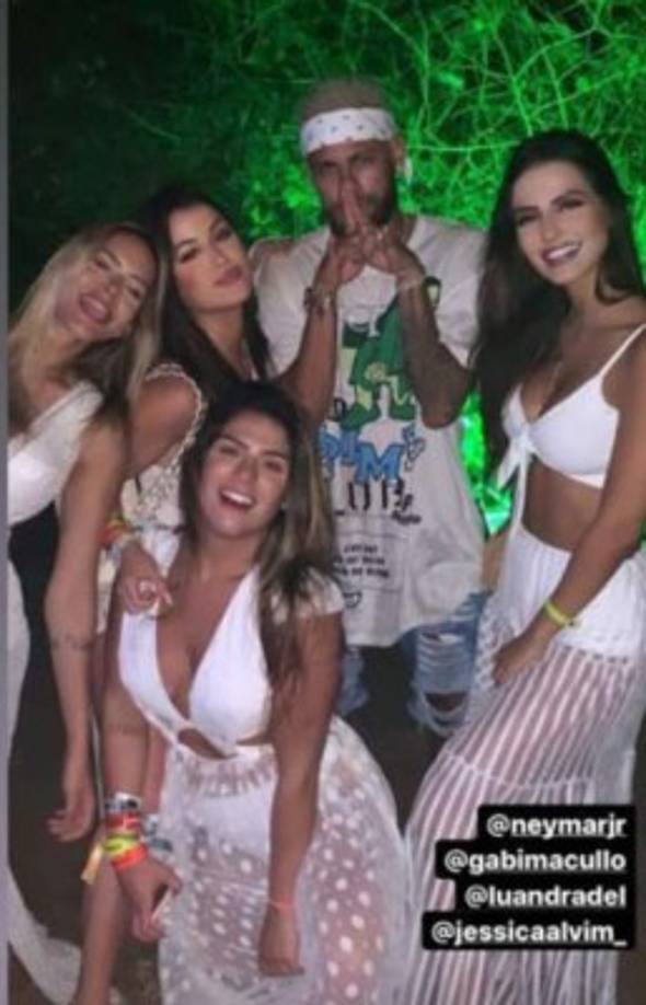 Fuegos artificiales, rituales ancestrales y sobre todo mucha diversión y descontrol caracterizaron la fiesta protagonizada por Neymar.