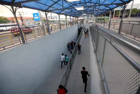 Inauguran en Tegucigalpa primer paso peatonal subterráneo