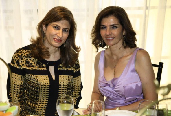 Zobeida Handal de Saybe es agasajada por su natalicio