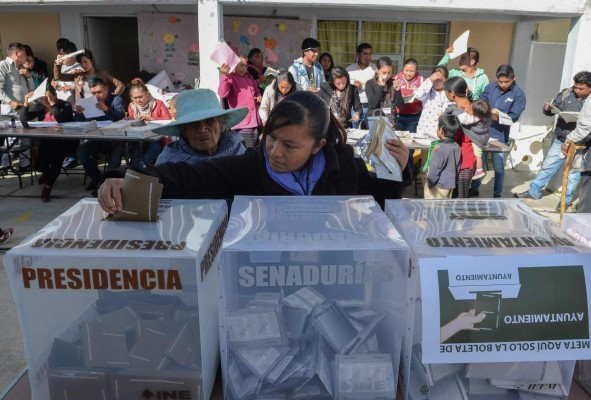 Inició el complejo recuento de las mayores elecciones de México