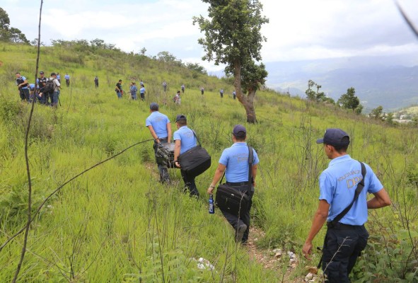 Descubren cementerio clandestino en aldea El Lolo