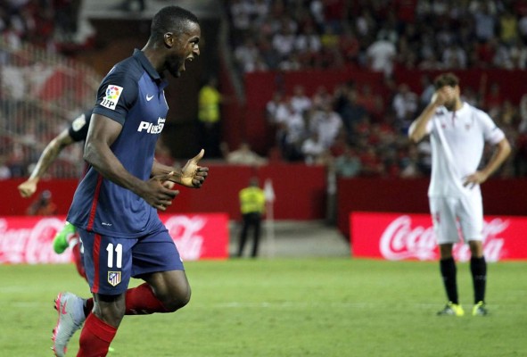 El Atlético golea al Sevilla y Jackson Martínez se estrena
