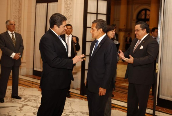 Empresarios chinos conocen en Perú clima de negocios hondureño