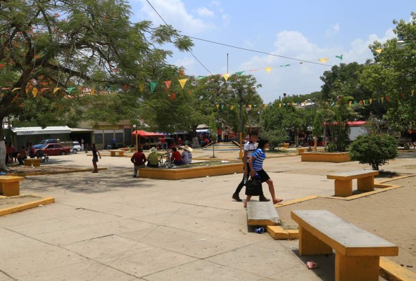 Piden mejoras de parque en Cofradía