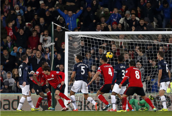 El Cardiff amarga al Manchester United en el tiempo añadido