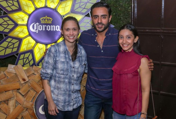 Coctel por el nuevo garden bar La Botella