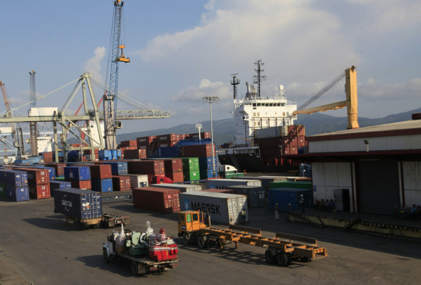 Ruedan cabezas en la DEI por escándalo de aduanas