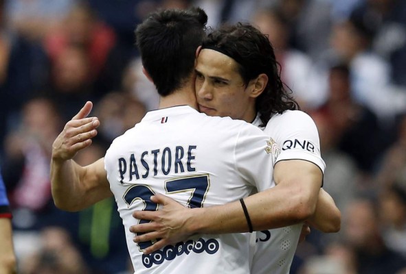 Pastore y Cavani reaniman al PSG antes de visitar al Barça