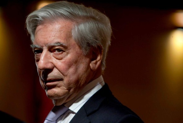 Vargas Llosa vende más gracias a Isabel Preysler