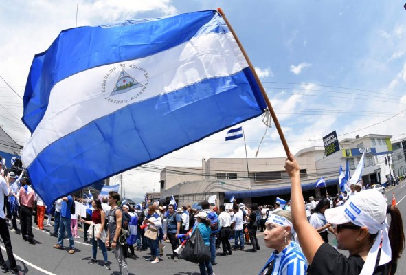 Nicaragua: Ortega convoca a diálogo previo al paro nacional