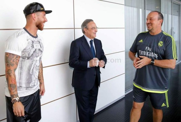 Casillas y Ramos, presentes en la primera reunión de la plantilla con Benítez