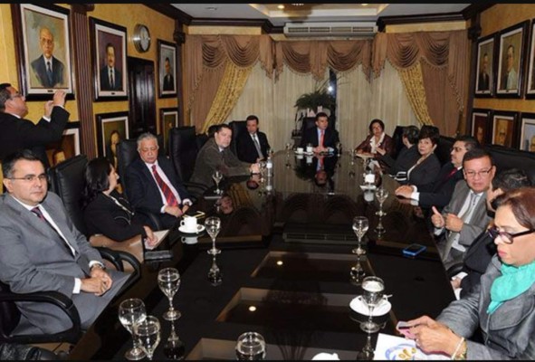 Corte Suprema ratifica que la reelección es cosa juzgada