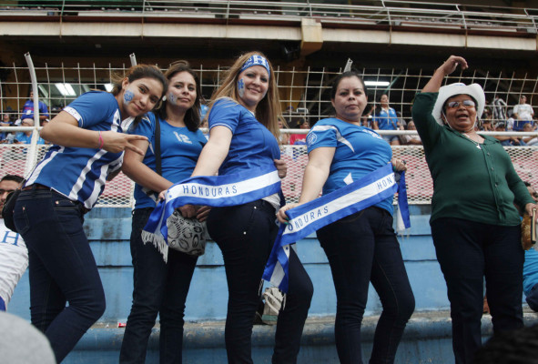 Una afición de Mundial despidió a la Selección de Honduras