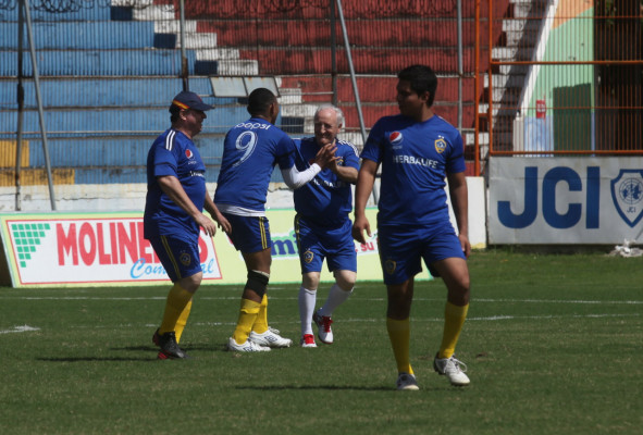 Sacerdotes ceibeños caen 5-3 contra los sampedranos
