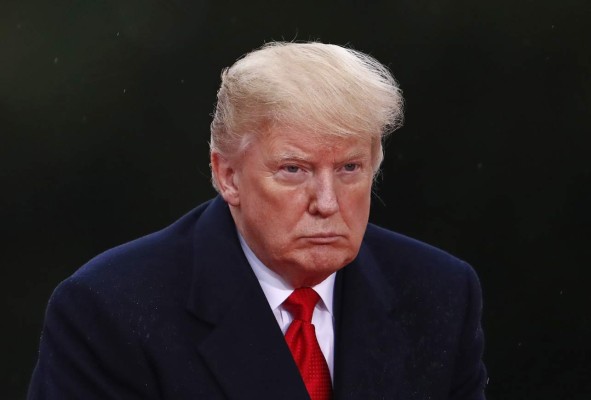 París considera que Trump no tuvo 'decencia' en sus tuits contra Francia