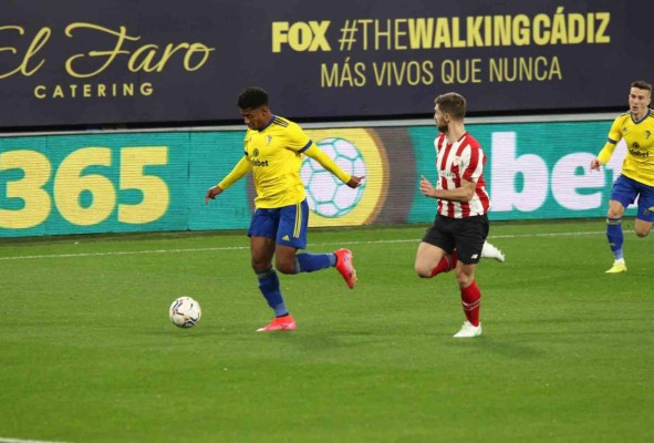 Cádiz con Choco Lozano fue goleado por el Athletic y coquetea con el descenso