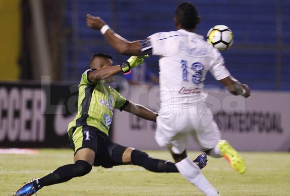 VIDEO: Los goles que se perdieron Carlo Costly y Roger Rojas ante Santos de Guápiles