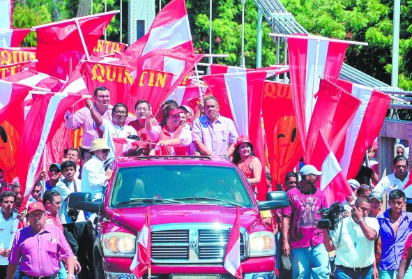 Sureños apoyan a Gabriela Núñez durante su lanzamiento de campaña