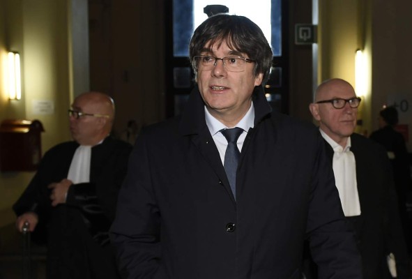 Un juez belga suspende la euroorden de España contra el líder catalán Puigdemont