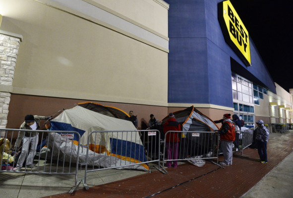 Vídeo: Locura por temporada de rebajas en Estados Unidos