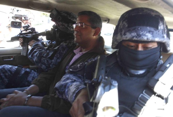 Expresidente Francisco Flores a prisión domiciliaria