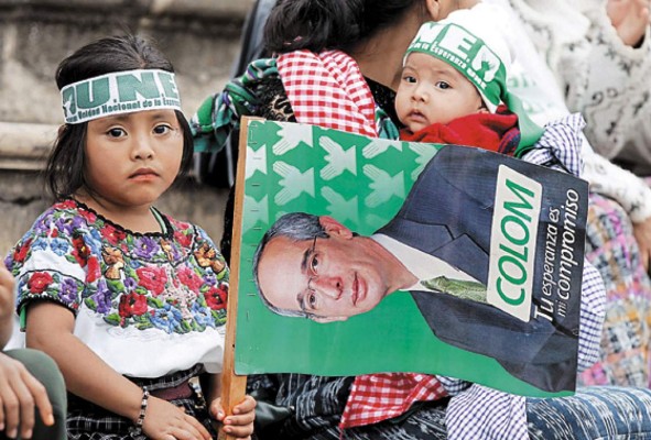 Estalla violencia en el cierre de elecciones en Guatemala