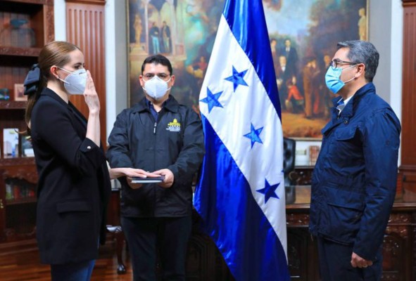 Presidente de Honduras crea nueva Secretaría de Transparencia
