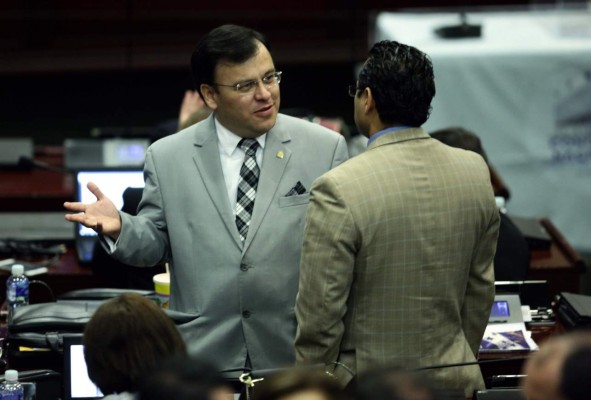 Banegas pide flexibilidad al Partido Nacional