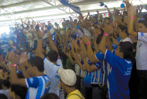 Ritmo, sabor y colorido en VI Feria Hispana