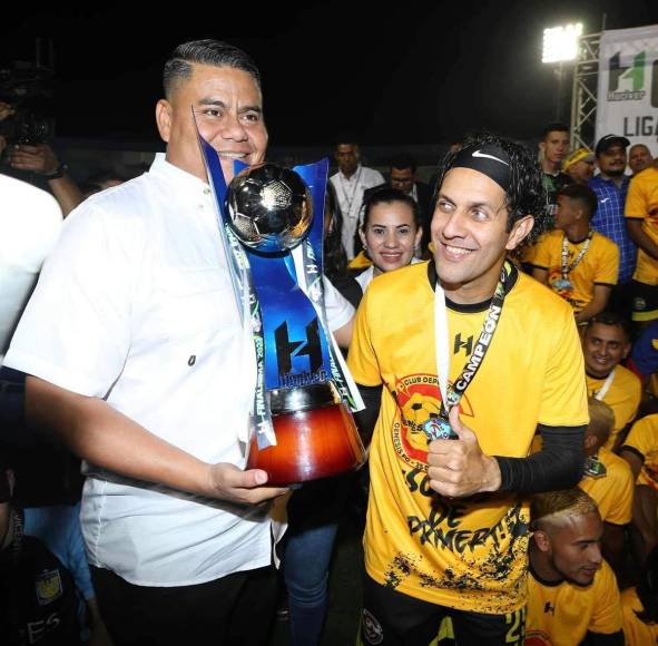 El delantero de 36 años, Randy Diamond, autor del gol que dio el ascenso al Génesis de Comayagua, se quedará en el equipo para el Torneo Apertura 2023, confirmó el entrenador Reynaldo Tilguath.