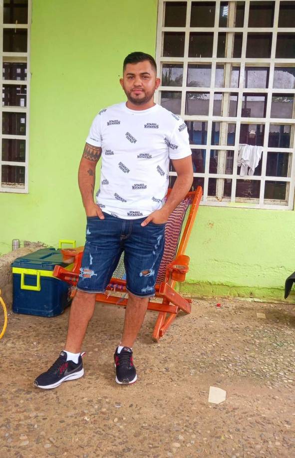 La policía llegó al sitio en búsqueda de los responsables del crimen, pero de estos no hay información, de momento, así como tampoco se maneja un móvil relacionado con el ataque mortal. 