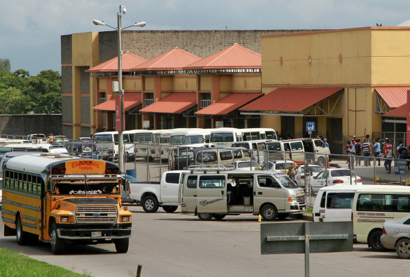 150 mil viajeros circulan a diario por la terminal de San Pedro Sula