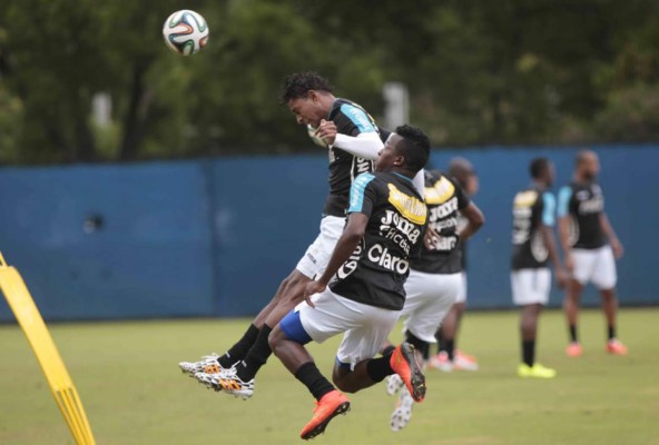 Luis Suárez advierte a los jugadores: 'No más errores. Todos marcan”