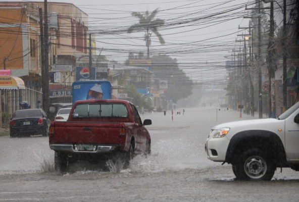 Continúa alerta por lluvias en zona del Caribe y noroccidente