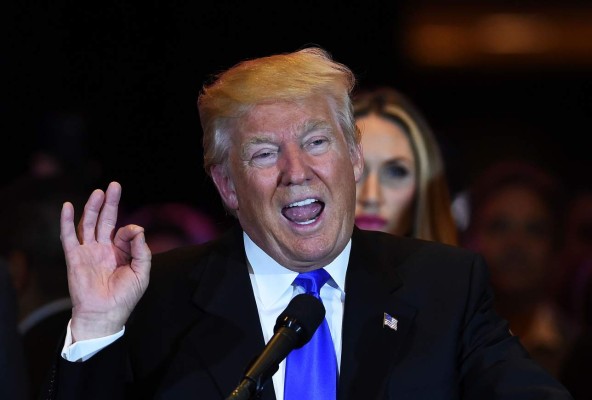 Trump le desea una pronta recuperación a Hillary Clinton