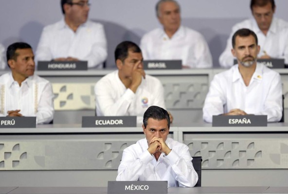 Cumbre Iberoamericana culmina hoy sin mención de crisis en México