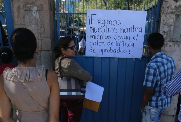 Coprumh y comisión de docentes piden realizar un nuevo concurso de plazas
