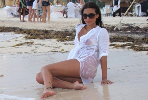 Adrián Mutu se casó en secreto con ex Miss