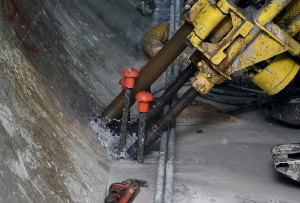 Sellado de fisuras de El Cajón solo ha avanzado 10% en 9 meses