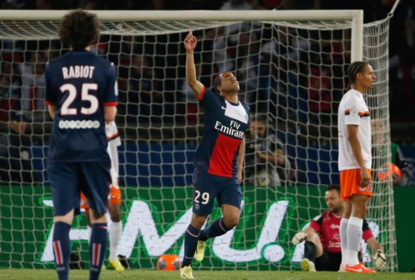 El PSG finaliza la temporada goleando y celebrando con el título