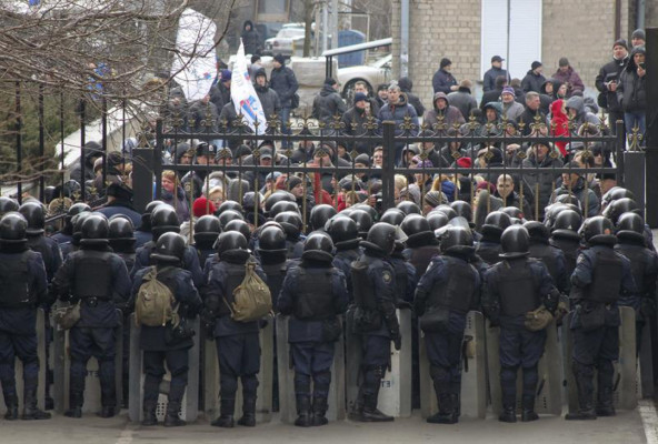 La UE advierte a Rusia sobre consecuencias de conflicto en Ucrania