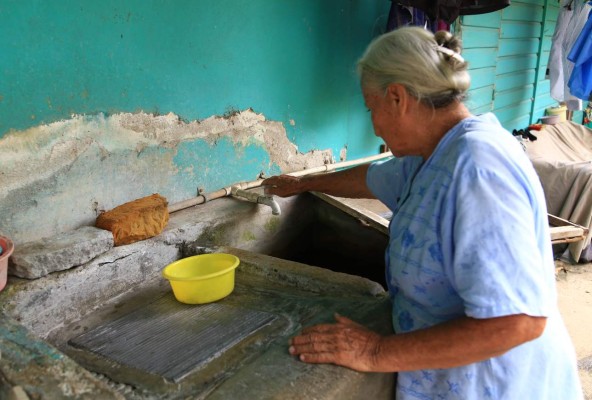 Enee corta la energía y deja sin agua al 35% de limeños